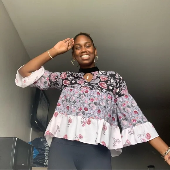 ❌SOLD❌Loft Floral Lavender & Black Tiered Blouse Size XS - Picture 2 of 15